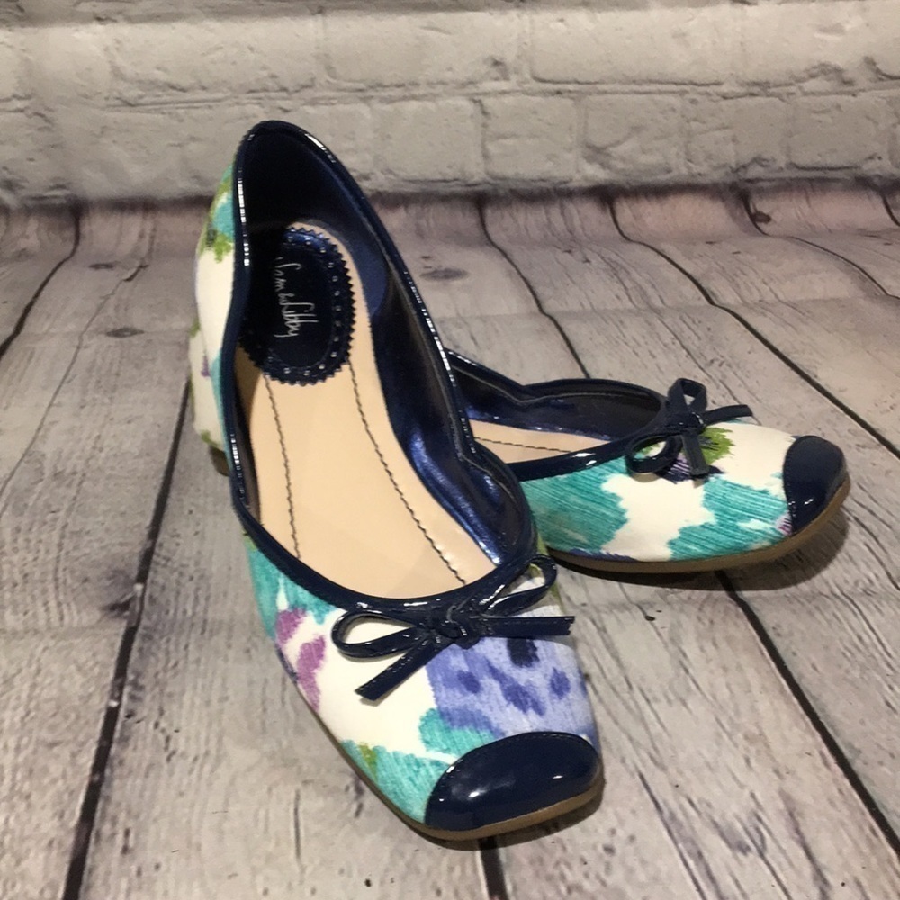 Sam & Libby navy floral flats size 6 1/2